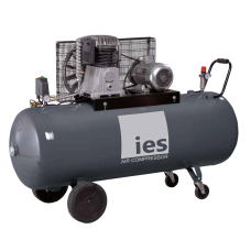 COMPRESSORE A PISTONI CARRELLATO BICILINDRICO BISTADIO CON TRASMISSIONE A CINGHIA SERBATOIO 270LT MOTORE 400V TRIFASE 5.5KW IES MOD PPC 500F