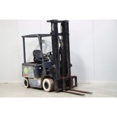 Carrello elettrico da 2500 kg TCM FB25-7 del 2012 triplex 6000mm ingombro 2550mm ore 2085