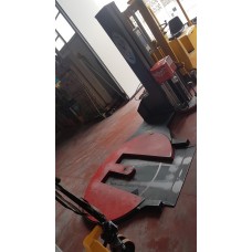 AVVOLGIPALLET A TAVOLA ROTANTE PER TRANSPALLET CON PRESTIRO